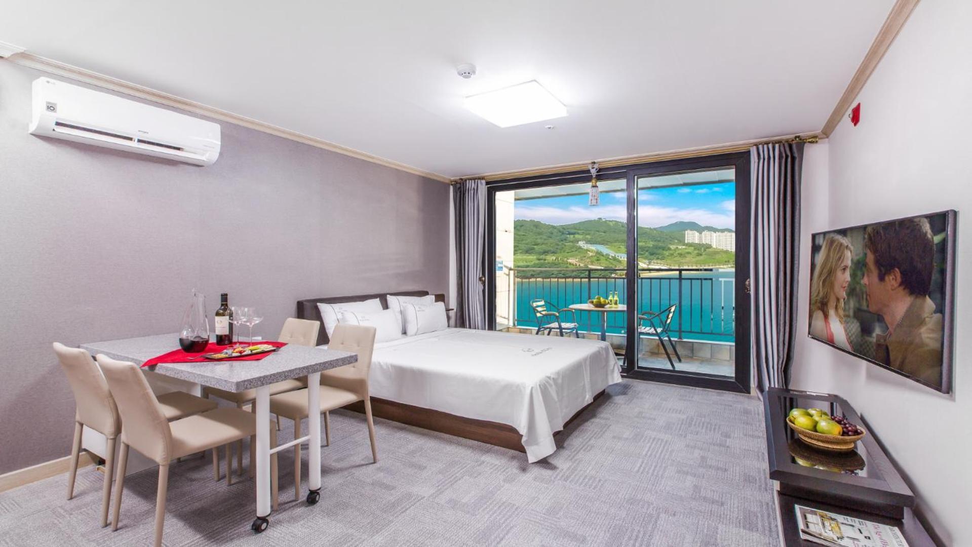 Onda D'Oro Hostel Yeosu Extérieur photo